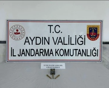Jandarma uyuşturucuya ge&ccedil;it vermiyor: 1 g&ouml;zaltı