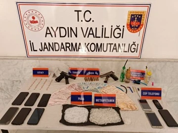 Jandarmadan eş zamanlı uyuşturucu baskını: 8 g&ouml;zaltı