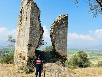 Jandarmadan &lsquo;tarihi yapı&rsquo; n&ouml;beti