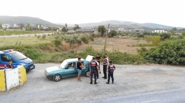 Jandarmadan uyuşturucu denetimi: 31 g&ouml;zaltı