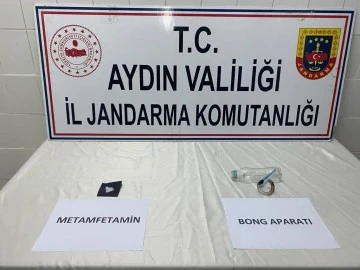 Jandarmanın uyuşturucu ile m&uuml;cadelesi s&uuml;r&uuml;yor