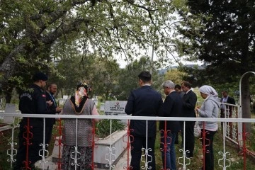 Karacasu'da şehit Kılı&ccedil; mezarı başında anıldı