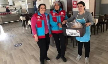 Karacasu'daki lokantalarda artan yemekler can dostlar i&ccedil;in toplanıyor