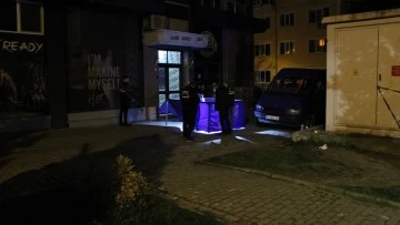 Kızını darp eden kocasına sinirlenip balkondan atlayan kadın hayatını kaybetti