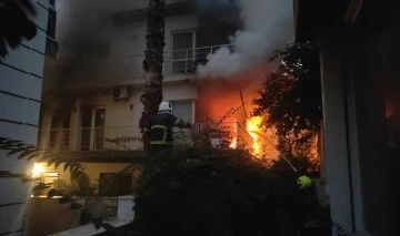 Klimadan &ccedil;ıkan yangında ev kullanılamaz hale geldi
