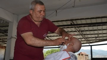 Ko&ccedil;arlı Belediyesi Bayram &ouml;ncesi berber hizmetine devam ediyor