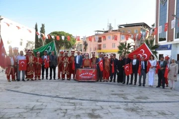 Ko&ccedil;arlı&rsquo;da Cumhuriyet Korteji renkli g&ouml;r&uuml;nt&uuml;lere sahne oldu
