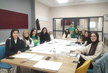Ko&ccedil;arlı KYK yurdunda &ouml;ğrencilere resim kursu