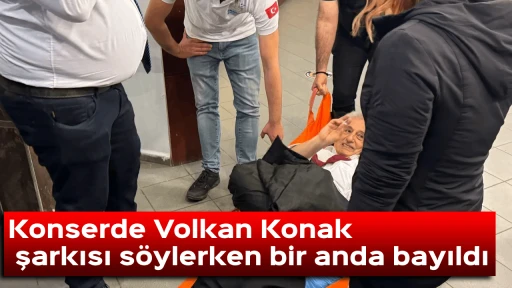  Konserde Volkan Konak şarkısı s&ouml;ylerken bir anda bayıldı