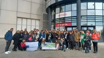 K&ouml;şk 100. Yıl Atat&uuml;rk Ortaokulu Fransa'daki eğitime katıldı
