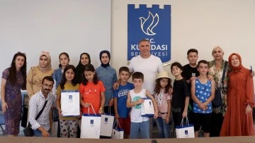 K&uuml;&ccedil;&uuml;k Gezginler Kuşadası&rsquo;nda