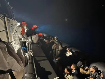 Kuşadası a&ccedil;ıklarında 36 d&uuml;zensiz g&ouml;&ccedil;men kurtarıldı