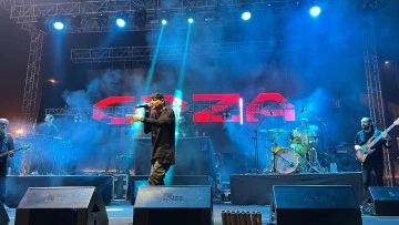 Kuşadası Belediyesi Ceza ile 'Yaza Veda' konseri d&uuml;zenleyecek