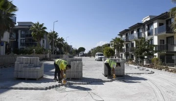 Kuşadası Belediyesi Davutlar Mahallesi'nde yoğun mesai yapıyor