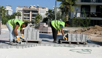 Kuşadası Belediyesi, mahallerdeki hizmetlerini s&uuml;rd&uuml;r&uuml;yor