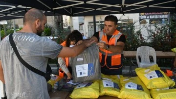 Kuşadası Belediyesi&rsquo;nden 911 &ouml;ğrenciye kırtasiye desteği