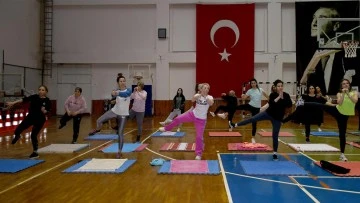 Kuşadası Belediyesi&rsquo;nden kadınlar i&ccedil;in pilates dersi