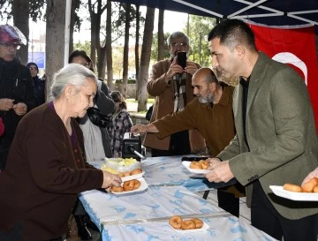 Kuşadası Belediyesi&rsquo;nden şehitler i&ccedil;in lokma hayrı