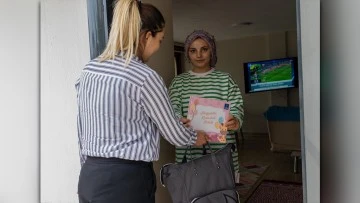 Kuşadası Belediyesi'nin "Hoş Geldin Bebek" projesi devam ediyor