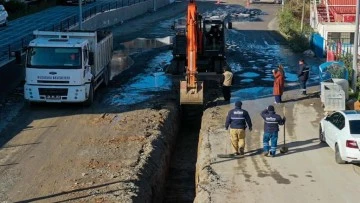 Kuşadası Belediyesi okul yollarında &ccedil;alışma başlattı