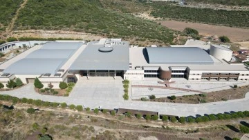 Kuşadası Efes Kongre Merkezi &ccedil;&uuml;r&uuml;meye devam ediyor