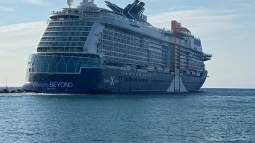 Kuşadası'nda gemi seferleri devam ediyor
