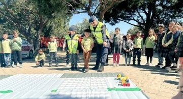 Kuşadası&rsquo;nda ilkokul &ouml;ğrencileri &ldquo;trafik dedektifi&rdquo; oldu