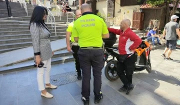 Kuşadası'nda kurallara uymayan motosiklet s&uuml;r&uuml;c&uuml;lerine ceza yağdı