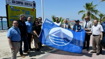 Kuşadası&rsquo;nda Mavi Bayraklar dalgalanmaya başladı