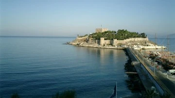 Kuşadası'nda oteller yeni yıla y&uuml;zde doksan dolulukla girecek