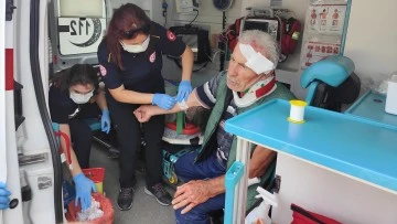 Kuşadası'nda trafik kazası: 2 yaralı