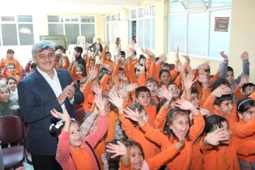 Kuyucak Belediyesi&rsquo;nden minikler i&ccedil;in g&ouml;steri