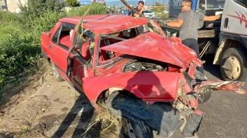 Kuyucak&rsquo;ta trafik kazası: 2&rsquo;si &ccedil;ocuk 4 yaralı