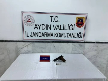 Kuyucak'taki evde ruhsatsız silah ele ge&ccedil;irildi