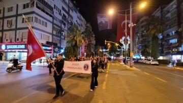 Liseli gen&ccedil;ler, Atat&uuml;rk i&ccedil;in y&uuml;r&uuml;d&uuml;