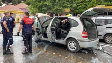 LPG'li otomobil alev aldı, itfaiyenin zamanında m&uuml;dahalesi faciayı &ouml;nledi