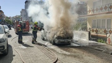 LPG'li otomobil yangında k&uuml;le d&ouml;nd&uuml;