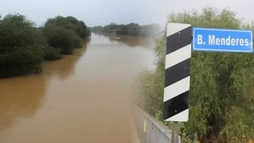 Menderes Nehri'ndeki su seviyesi eski haline geri d&ouml;nd&uuml;