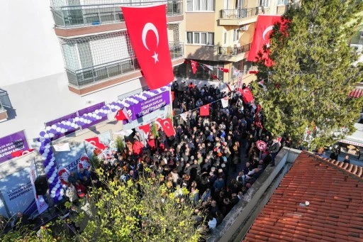 BAŞKAN YETİŞKİN KENTİ DAYANIŞMA RUHUYLA Y&Ouml;NETİYOR