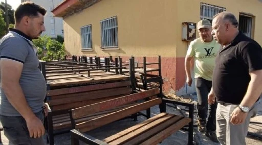 Bozdoğan Belediyesi Bankları ve Durakları Kendi İmk&acirc;nlarıyla &Uuml;retiyor Tasarruf Belediyeciliği ile Kaynaklar Daha Etkin Kullanılıyor