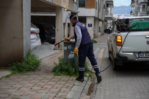 EFELER BELEDİYESİ HALK SAĞLIĞI VE KENT ESTETİĞİ İ&Ccedil;İN &Ccedil;ALIŞMALARINI S&Uuml;RD&Uuml;R&Uuml;YOR