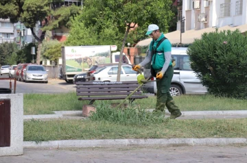 Nazilli Belediyesi&rsquo;nden Cumhuriyet Parkı&rsquo;nda tertemiz &ccedil;alışma