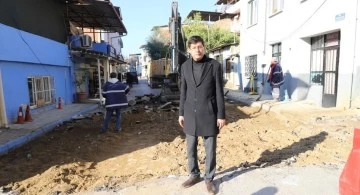 Nazilli Belediyesi yol &ccedil;alışmalarını s&uuml;rd&uuml;r&uuml;yor