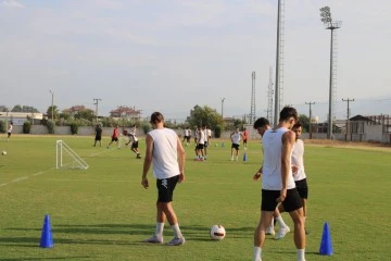 Nazilli Belediyespor'da yeni sezon hazırlıkları s&uuml;r&uuml;yor