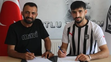 Nazilli Belediyespor Taş&ccedil;ı ile s&ouml;zleşme imzaladı
