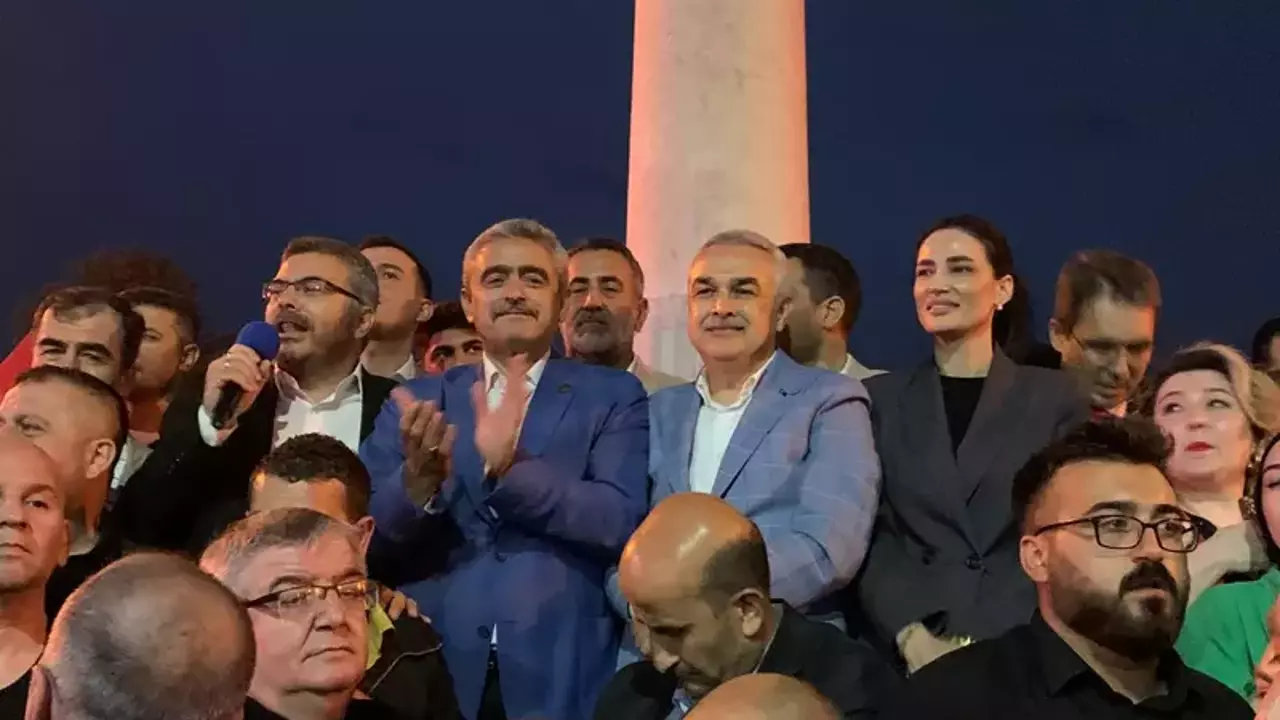 &Ouml;zmen: T&uuml;rkiye y&uuml;zyılının inşasına hep birlikte başlayacağız