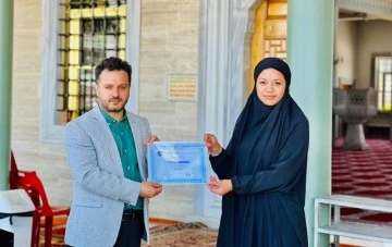 Papazın kızı, Auburn Gelibolu Camii'nde M&uuml;sl&uuml;man oldu