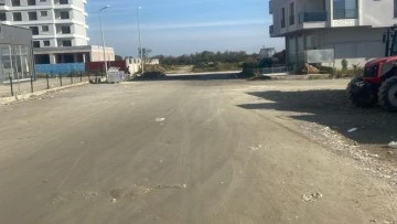 Parti bulma derdine d&uuml;şt&uuml;, hizmeti unuttu