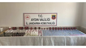 Pazarda ila&ccedil; satarken yakalandı