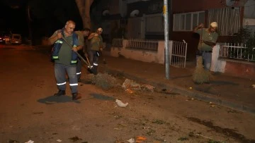 Perşembe Pazarı&rsquo;nda her hafta tonlarca &ccedil;&ouml;p temizleniyor